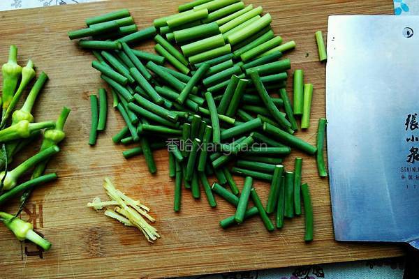 蒜薹炒肉的做法图解3