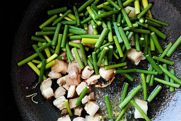 蒜薹炒肉的做法图解8