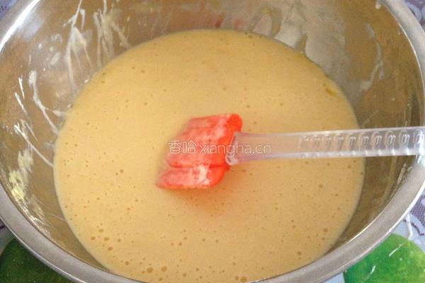 奶油裱花蛋糕8寸戚风蛋糕的做法图解8