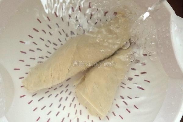糖醋水面筋的做法图解1