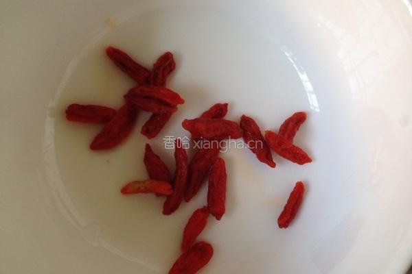 蒜蓉枸杞茼蒿汤的做法图解3