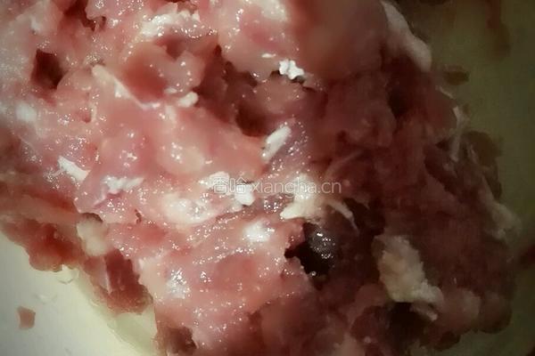 香菇荠菜猪肉饺的做法图解2
