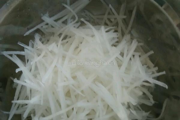 凉拌白萝卜的做法图解2
