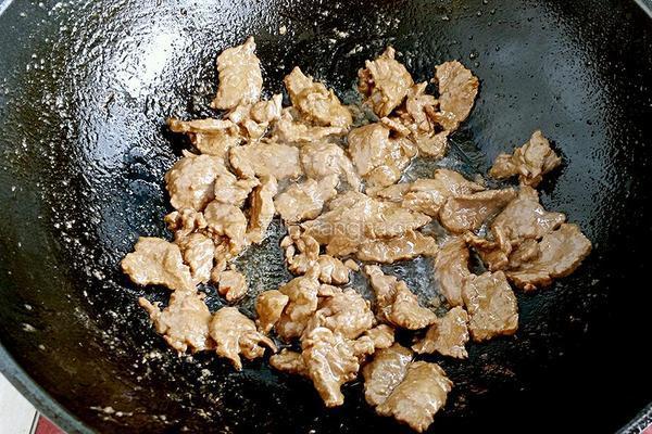 洋葱炒牛肉的做法图解3