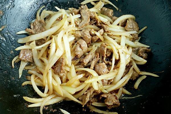 洋葱炒牛肉的做法图解5