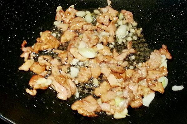 肉片双椒烧口蘑的做法图解3