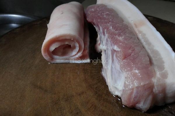 梅菜扣肉+猪皮的做法图解3