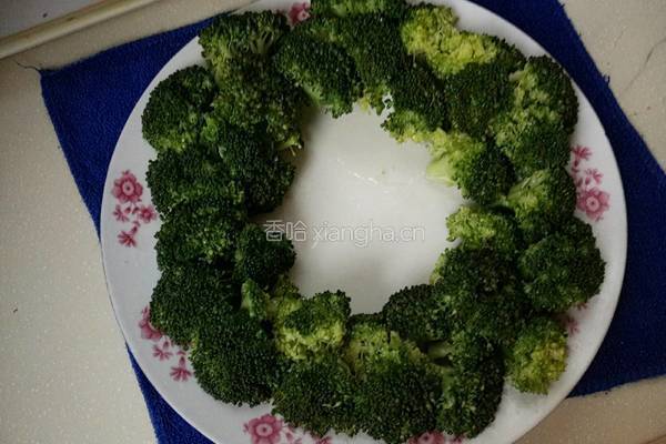 耗油八带鱼扣西兰花的做法图解9