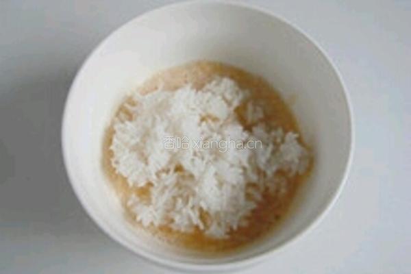 米饭鸡蛋饼的做法图解3