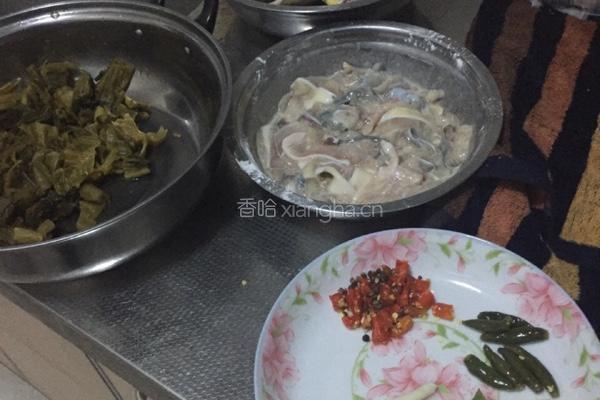 酸菜鱼的做法图解1