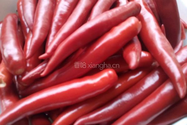 自制辣椒酱的做法图解1