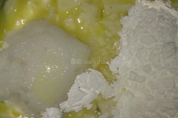 香蕉豆腐米蛋糕（冰淇淋奶黄）的做法图解2