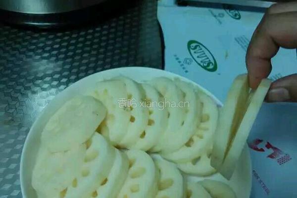 莲藕盒子的做法图解1