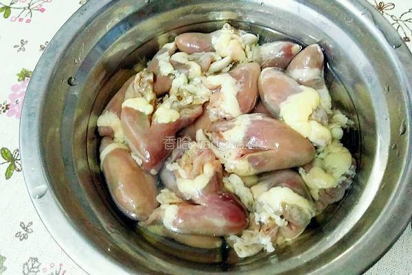 辣子鸡心的做法图解3