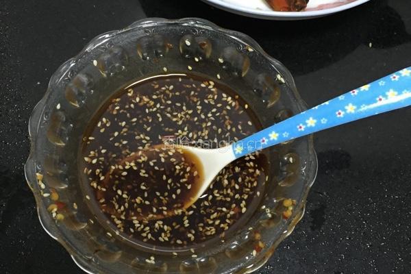 凉拌皮蛋的做法图解5