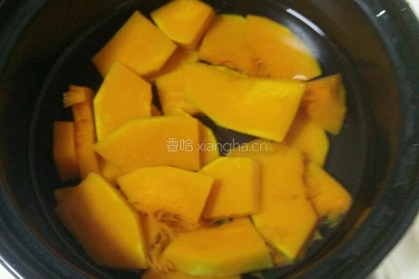 咸鸭蛋焗南瓜的做法图解1