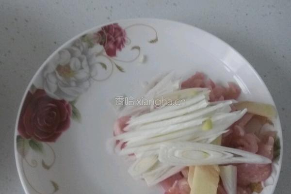 凉拌白菜粉丝的做法图解2