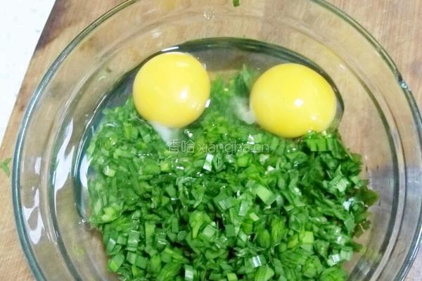 香煎韭菜鸡蛋饼的做法图解4