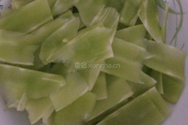 螺肉炒莴笋的做法图解1