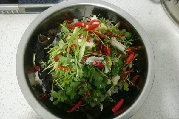 凉拌双耳的做法图解3