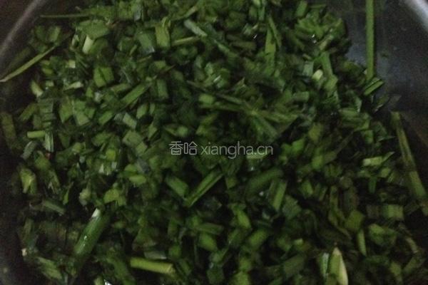 韭菜饺子，木耳饺子的做法图解2