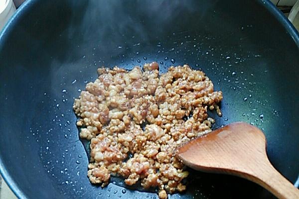 肉丁炒胡萝卜的做法图解9