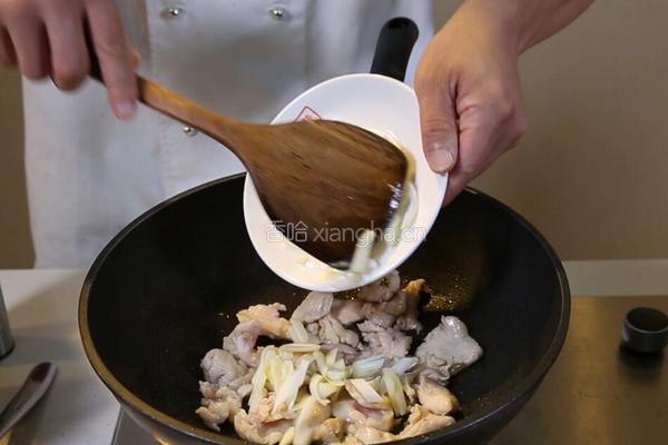 香菇冬瓜炒鸡片的做法图解7