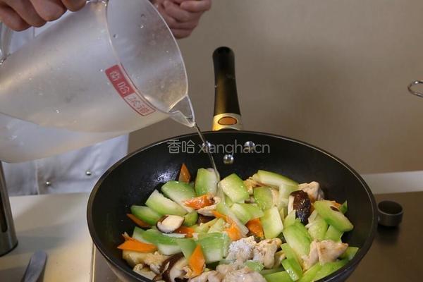 香菇冬瓜炒鸡片的做法图解10