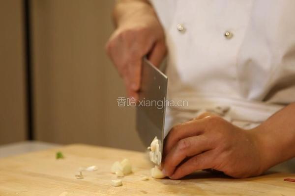 蚝油生菜的做法图解2