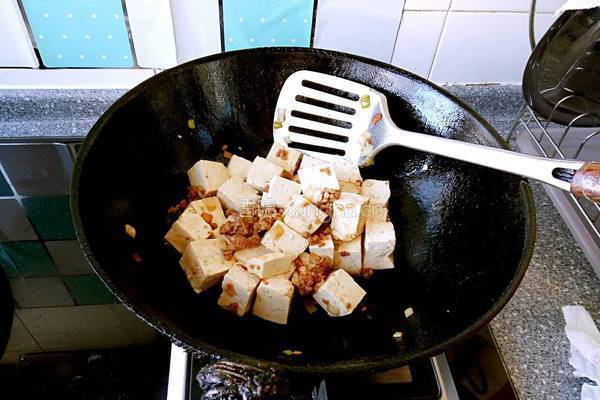 肉末炒豆腐的做法图解3
