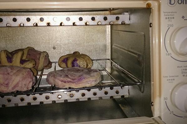 蕉薯金线虫面包的做法图解9