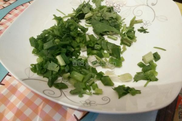 凉拌豆芽小芹菜的做法图解2