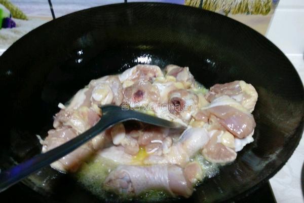 鸡腿炖蘑菇的做法图解3
