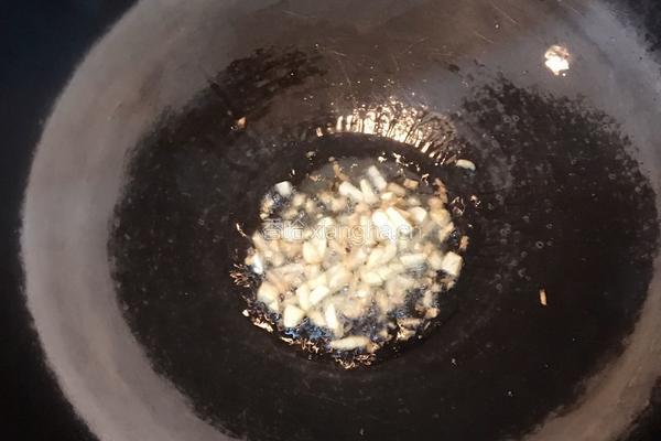 西芹炒什锦的做法图解3
