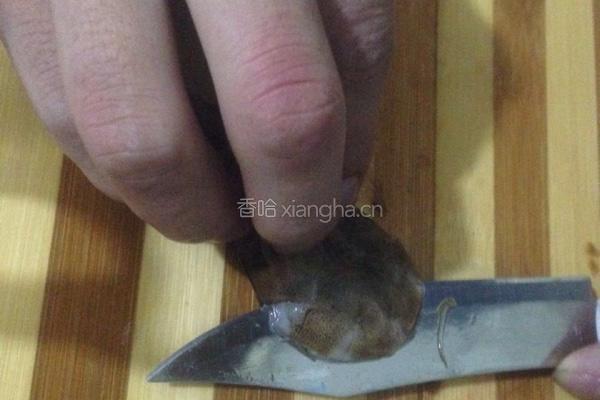 海鲜粥的做法图解1