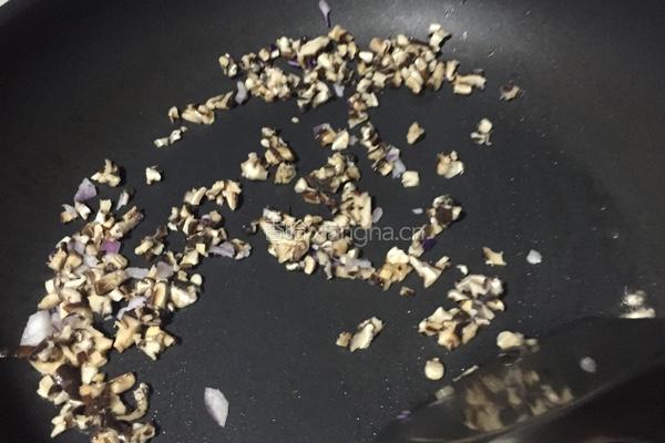 蛋包饭的做法图解2