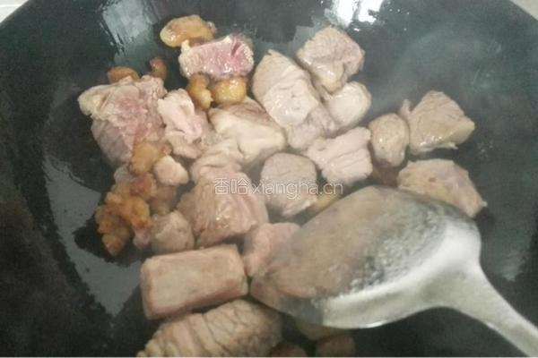 牛肉炖萝卜的做法图解4