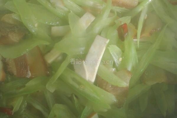 莴笋香干炒腊肉的做法图解5
