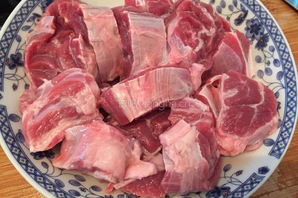 萝卜牛腱煲的做法图解1