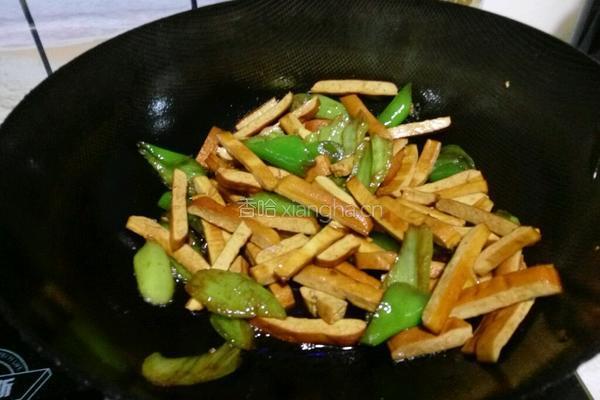 豆干炒辣椒的做法图解9