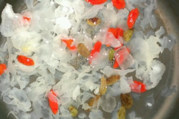 枸杞银耳糖水的做法图解4
