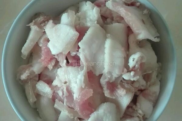 蒜苗炒肉的做法图解2