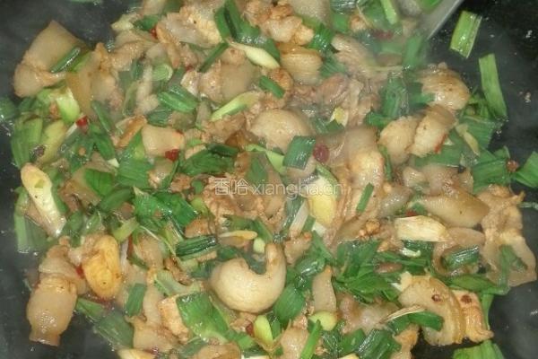蒜苗炒肉的做法图解8