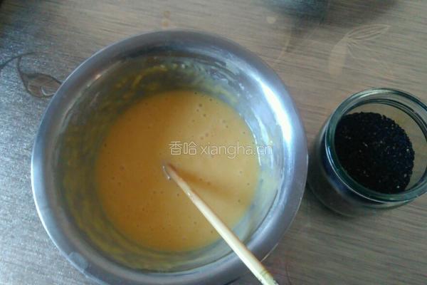 香酥蛋卷的做法图解1