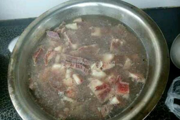 牛肉炖豆腐的做法图解2
