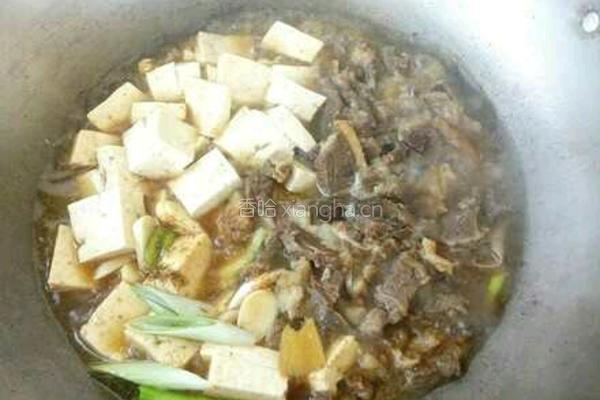 牛肉炖豆腐的做法图解6