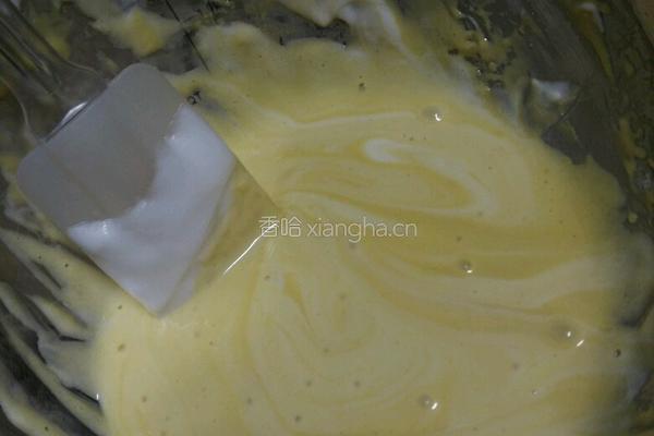 戚风蛋糕的做法图解4