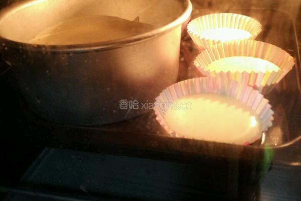 戚风蛋糕的做法图解7