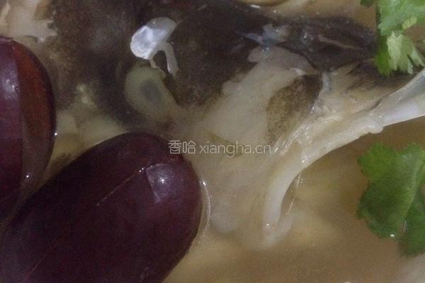 鲜天麻炖鱼头的做法图解14