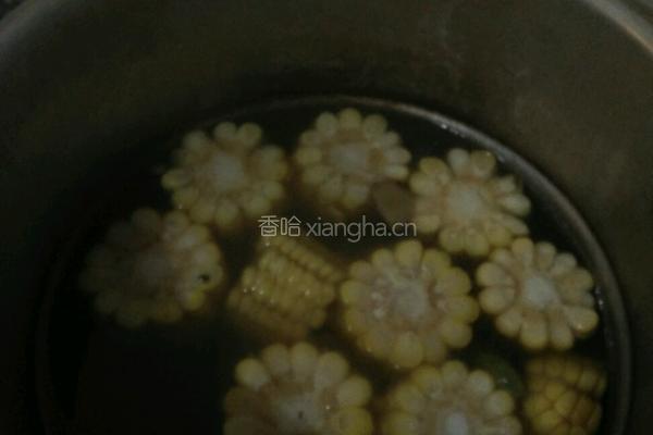 鲜蔬排骨汤的做法图解2